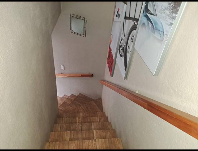 180M² OFFICE TO LET IN THREE RIVERS PROPER